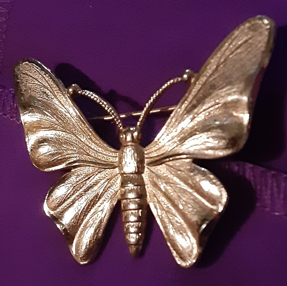 Vtg signed ACCESOCRAFT NYC gold butterfly brooch